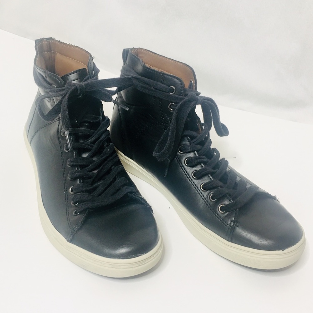 Perry Ellis Vegan Leather High Top Sneakers